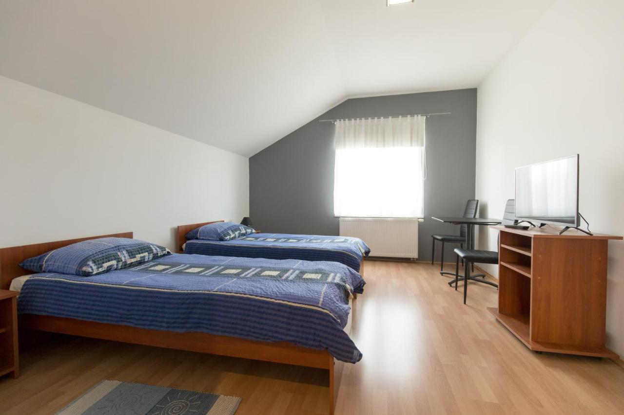 Guesthouse Capistro Bilje Esterno foto