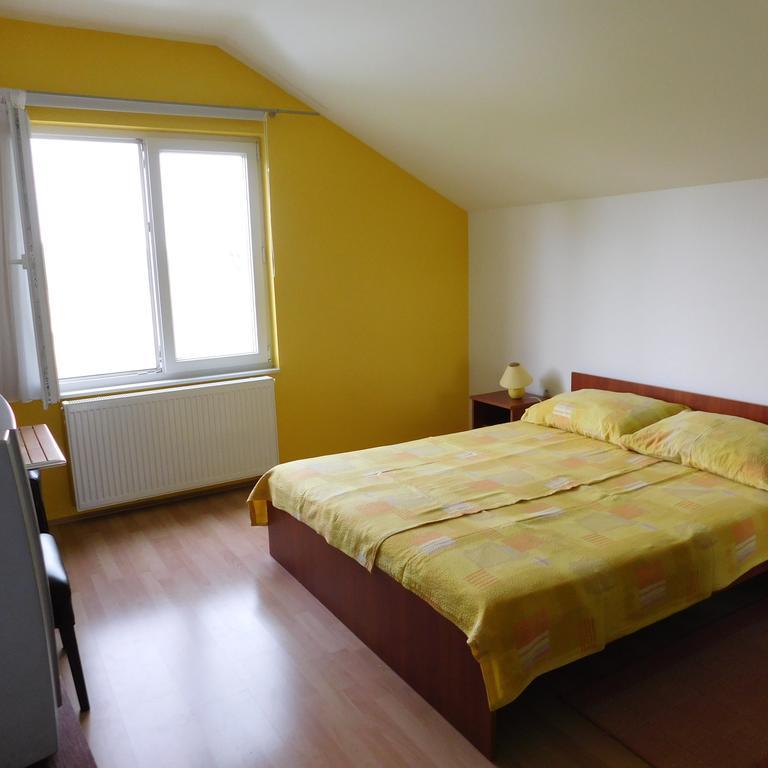 Guesthouse Capistro Bilje Esterno foto