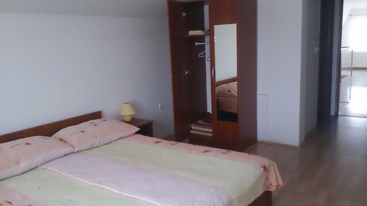 Guesthouse Capistro Bilje Esterno foto